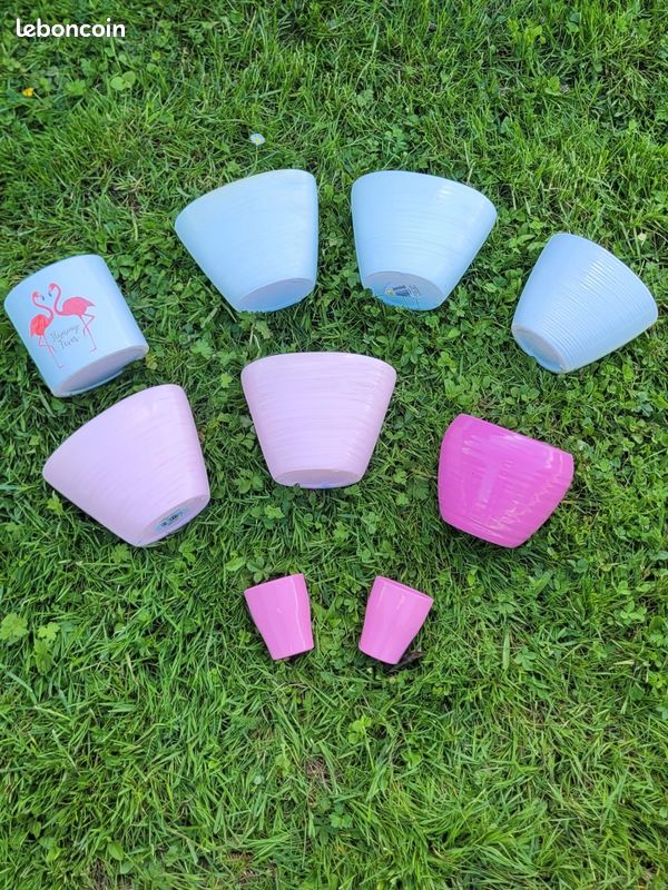 Cache pot blanc et rose (image 1)
