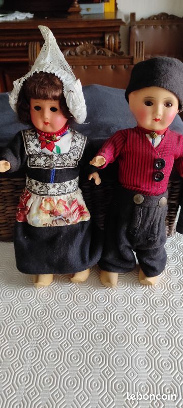 Couple De Poupées Anciennes SFBJ - Têtes Biscuit - Costumes Folkloriques - 21 Cm - Occasion