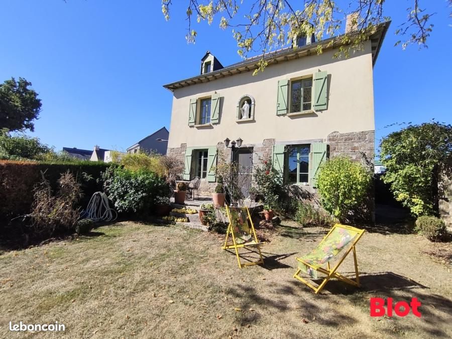 Maison 10 pièces 129 m² · à Montreuil-le-Gast · 129 m² · 387 000 €