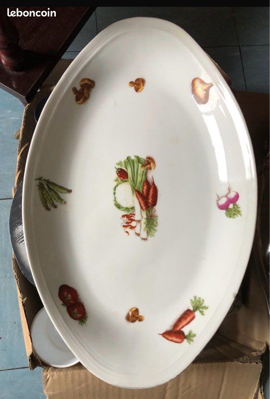 Plat de service ovale en inox massif 18-10. Guy Degrenne | Selency