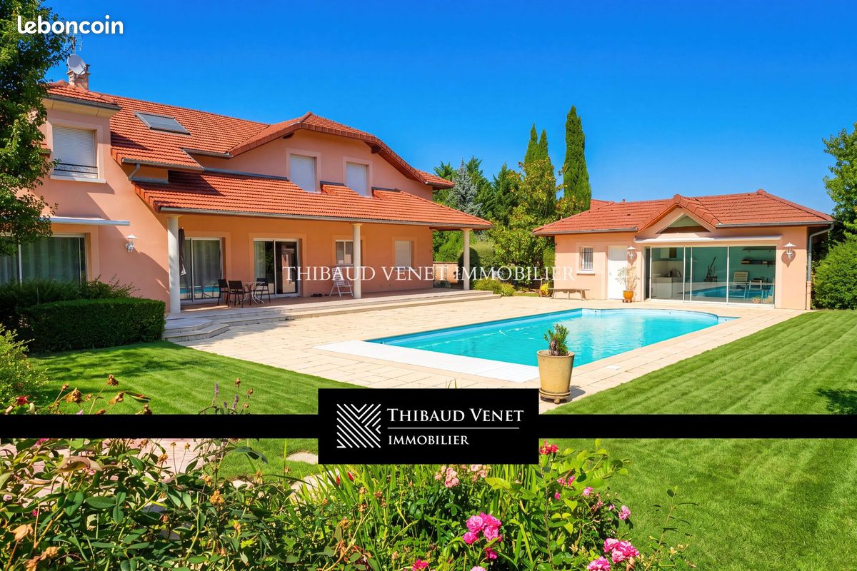 Maison 8 pièces 351 m² · à Bourg-en-Bresse · 351 m² · 795 000 €