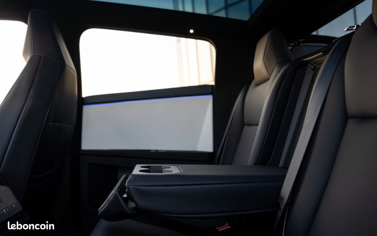TESLA CYBERTRUCK AWD Foundation Series – 600 CH – 28.600 km – 2024 (image 19)
