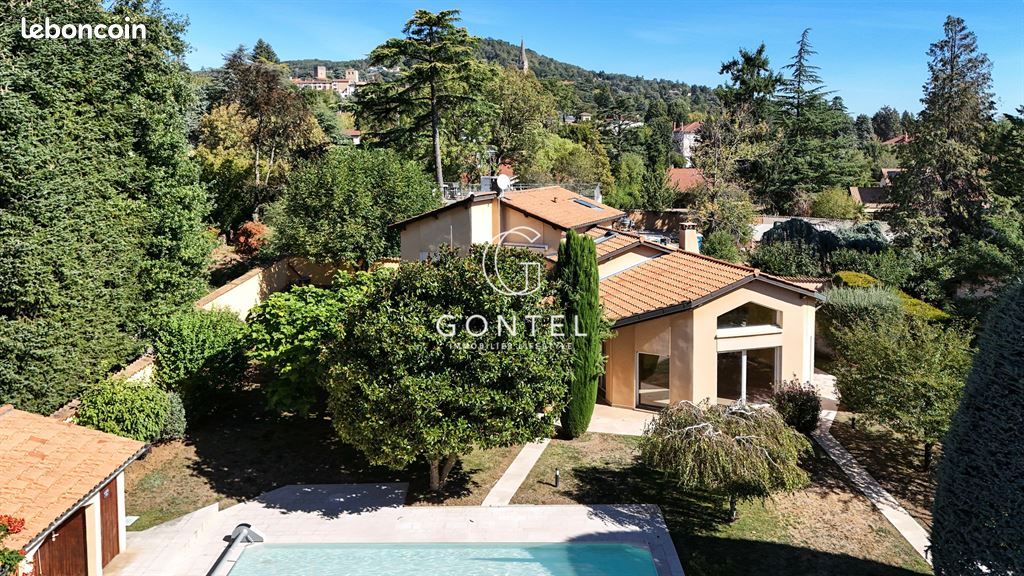 Maison 5 pièces 230 m² · à Saint-Cyr-au-Mont-d'Or · 230 m² · 1 290 000 €