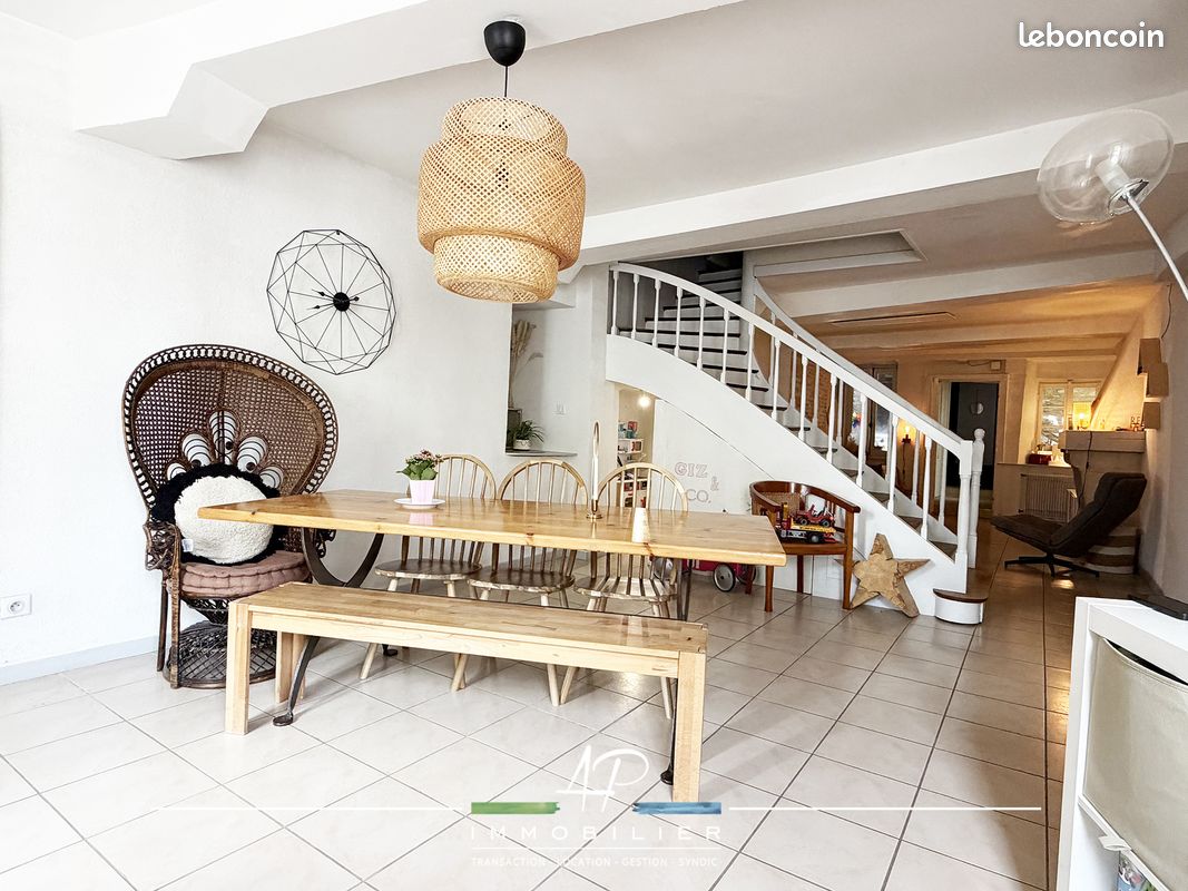 Maison 5 pièces 156 m² · à Is-sur-Tille · 156 m² · 230 000 €