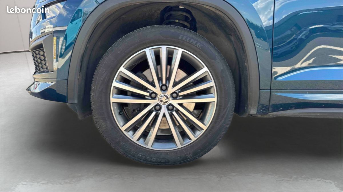 SKODA Kodiaq 2.0 TDI 150 SCR DSG7 7pl Laurin & Klement (image 16)
