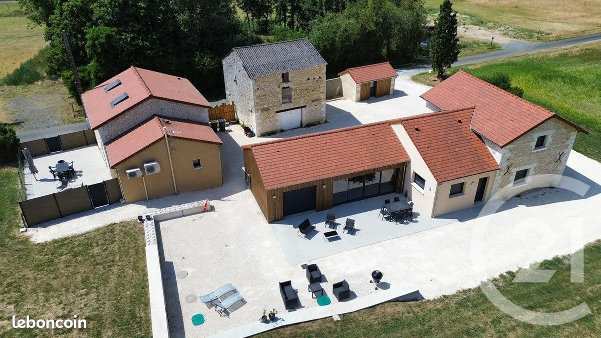 Maison 9 pièces 186 m² · à Usseau · 186 m² · 430 000 €