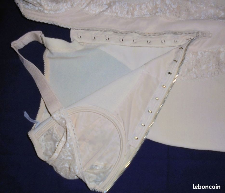 Combiné-Gaine Chantelle Taille 100C - Vintage Rétro - Sans Armatures - Beige - Neuf Sans Étiquettes