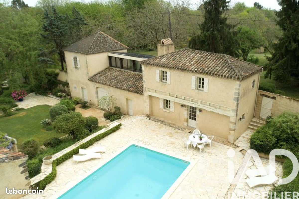 Propriété 10 pièces 305 m² (image 15)