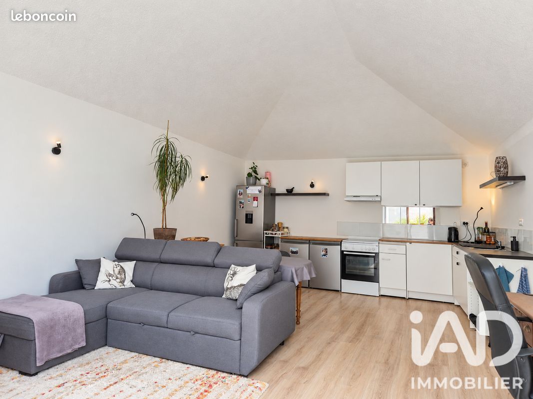 Maison 6 pièces 148 m² · à Saint-Nazaire-de-Ladarez · 148 m² · 144 900 €