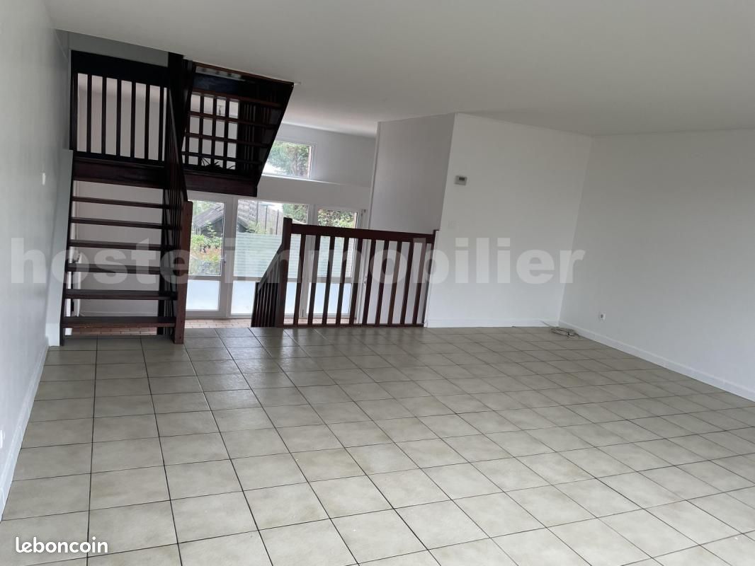 Maison 4 pièces 93 m² · à Tourcoing · 93 m² · 910 €/mois