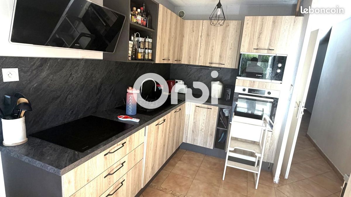 Appartement 4 pièces 94 m² · à Échirolles · 94 m² · 147 000 €