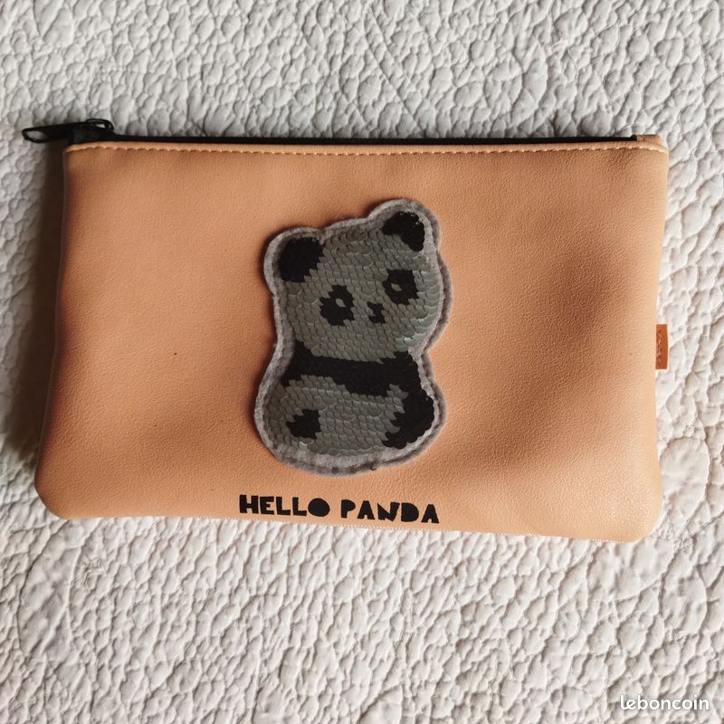 Trousse ou pochette « HELLO PANDA » (image 3)