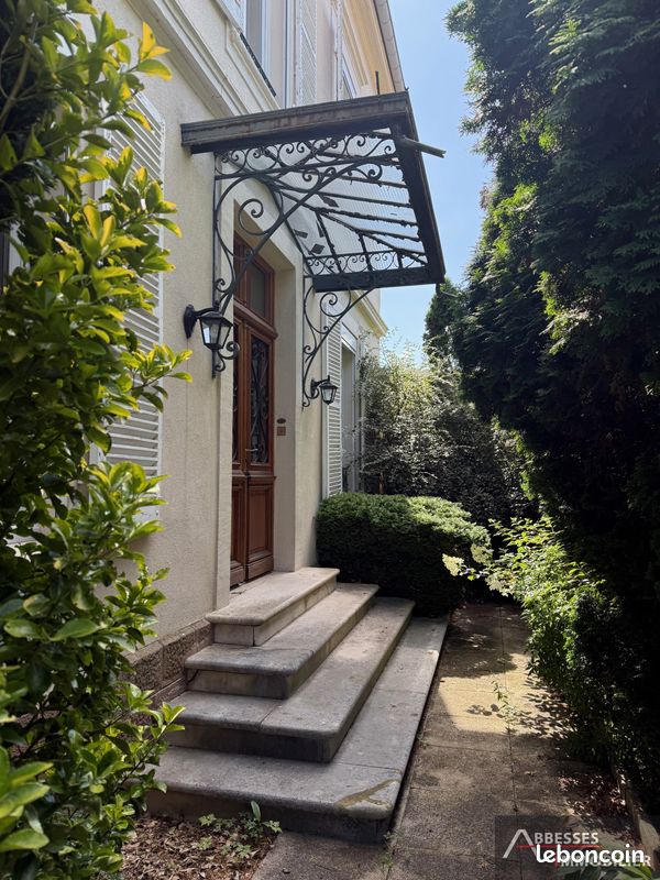 Maison 7 pièces 272 m² · à Remiremont · 272 m² · 350 000 €