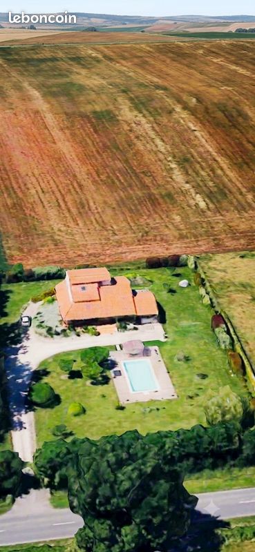 Maison 8 pièces 205 m² · à Montauban · 205 m² · 450 000 €