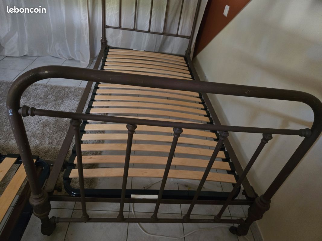 Lit ancien (image 1)