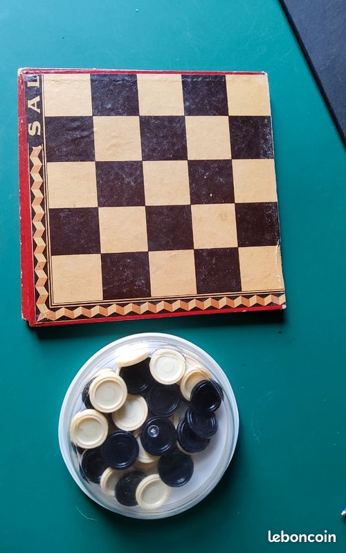 Jeu de dames pliant avec ses pions (image 4)