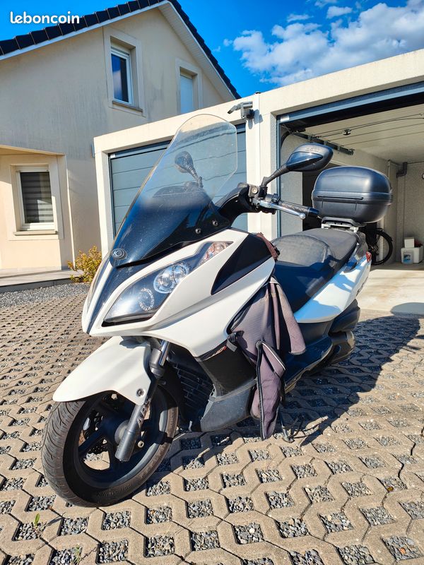 Kymco Dink Street 300i - Motos