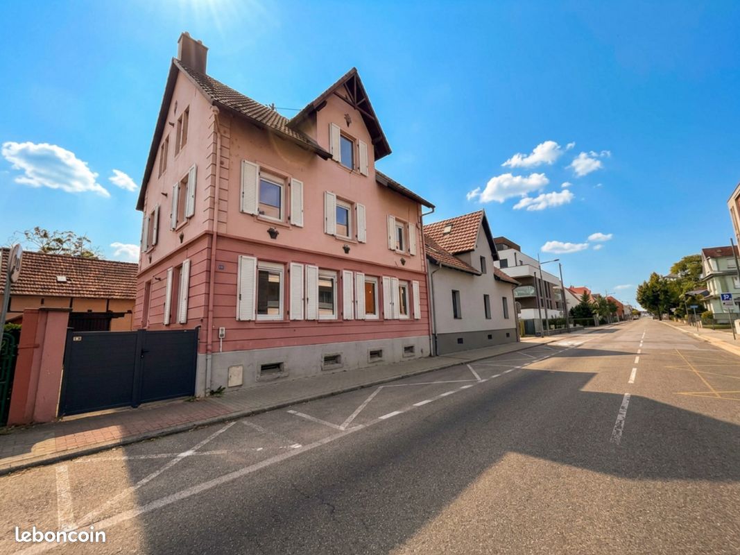 Maison 9 pièces 194 m² · à Eckbolsheim · 194 m² · 680 000 €
