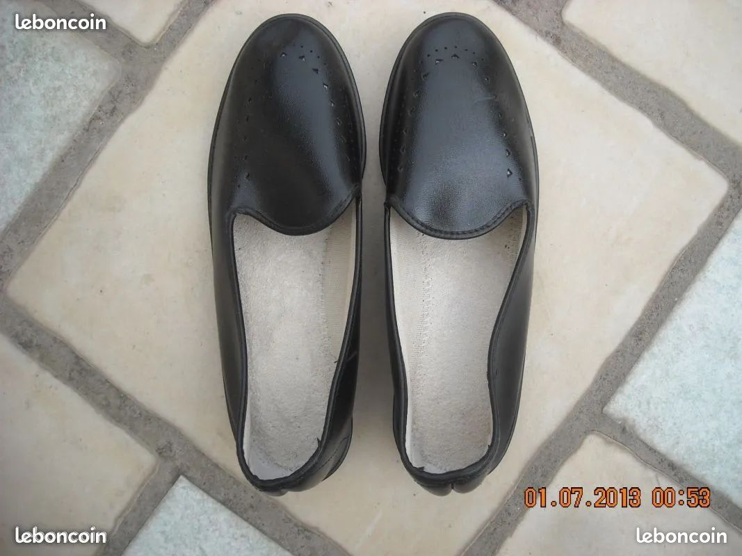 Chaussures noir confort souples neuves P 41 (image 2)