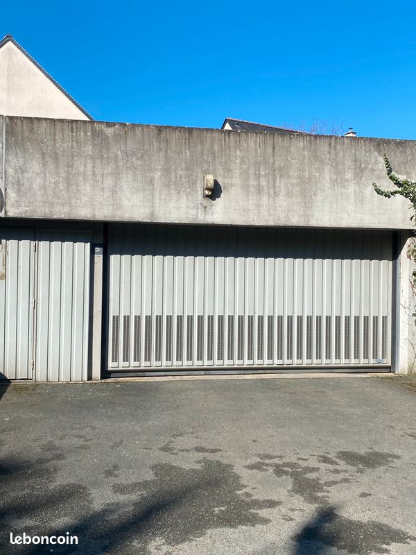 Place parking couvert (image 1)