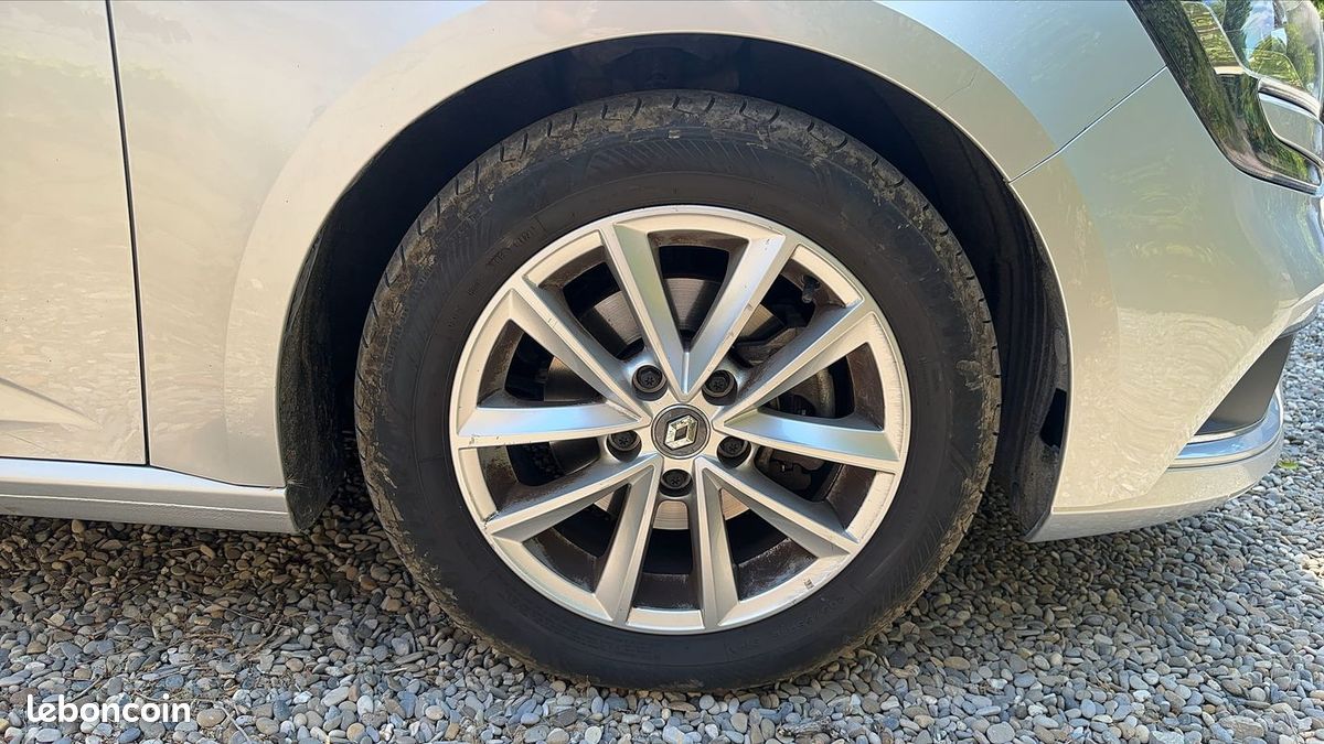 Renault Mégane Estate IV 1.5 Blue dCi 115 Business (image 17)