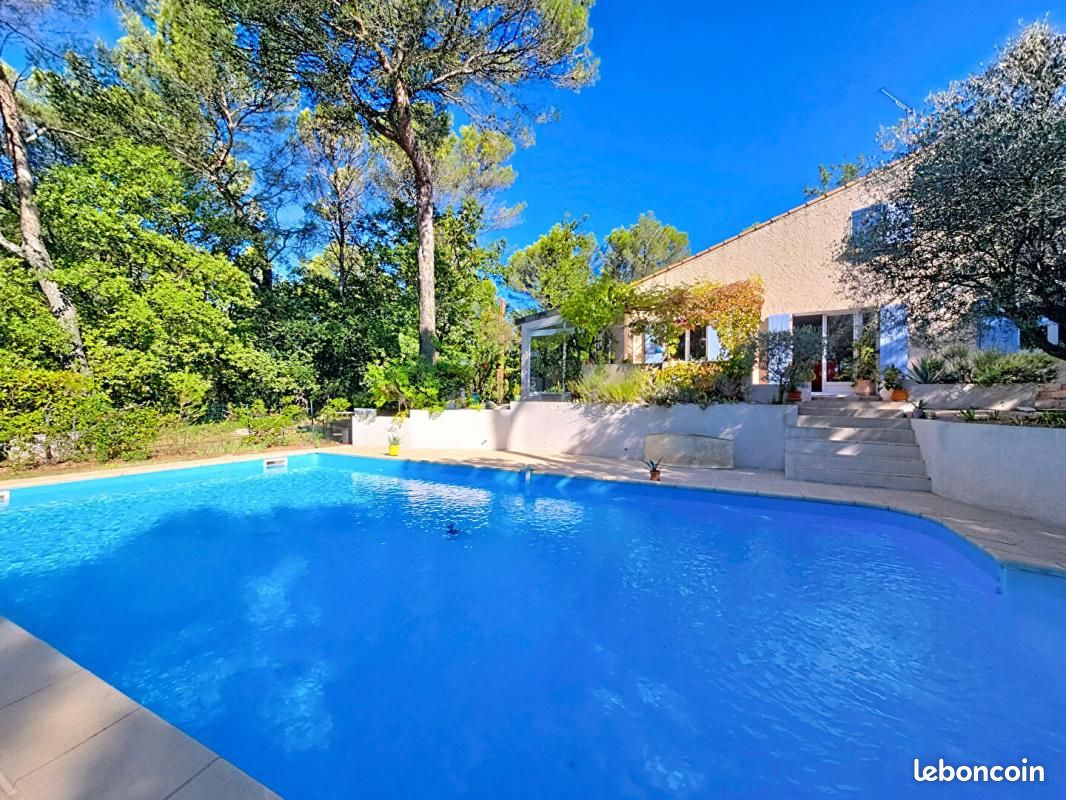 Maison 5 pièces 160 m² · à Fuveau · 160 m² · 595 000 €