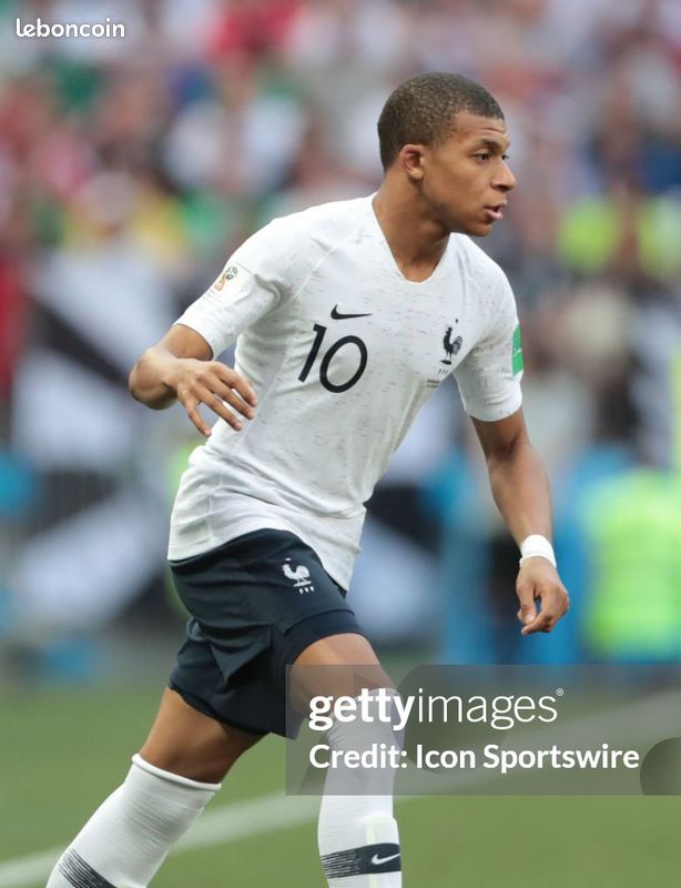 Flocage Officiel PSG Saison 18/19 - Numéro 7 Mbappé