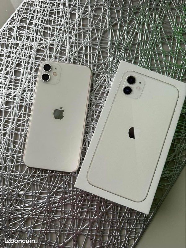 IPhone 11 avec boîte et accessoires (image 1)