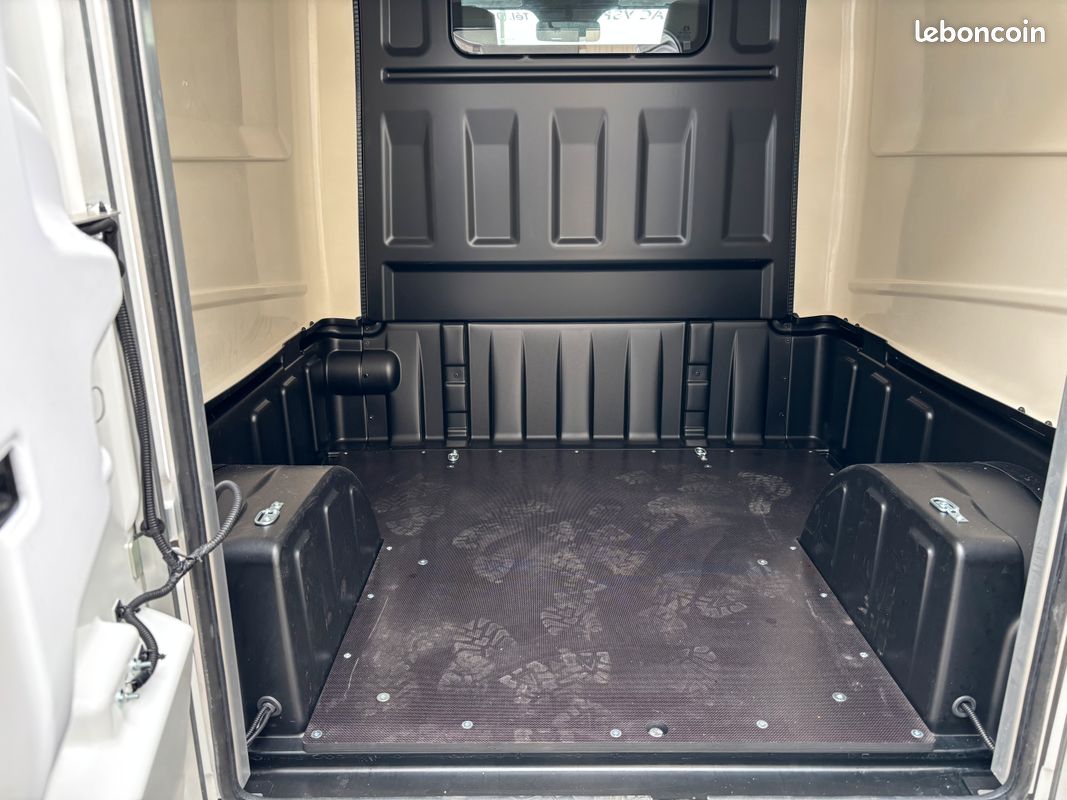 Voiture sans permis AIXAM PRO DTRUCK (image 4)