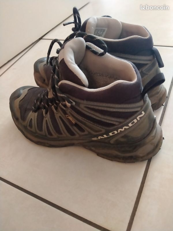 Chaussures de randonnée (image 1)