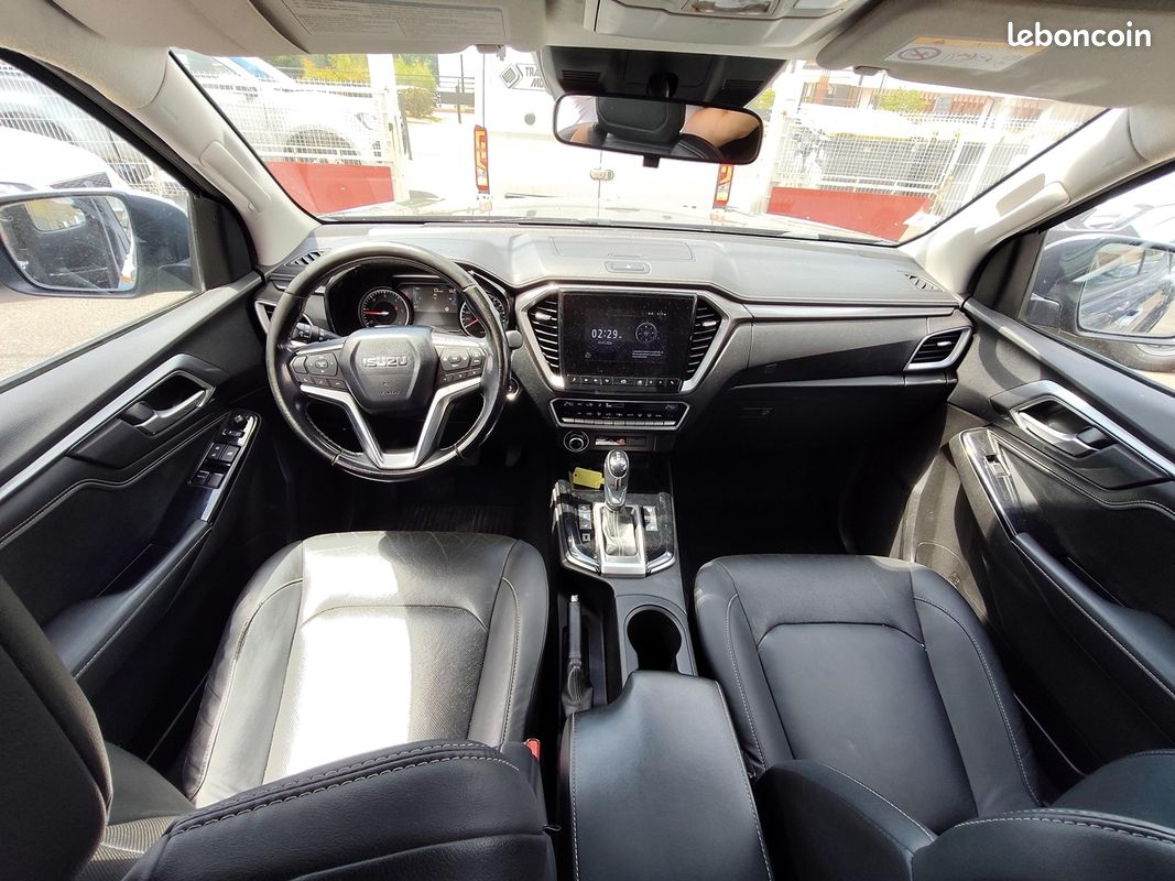Isuzu D-MAX 1.9 DDI 164CH N60 F SPACE A/T (image 8)