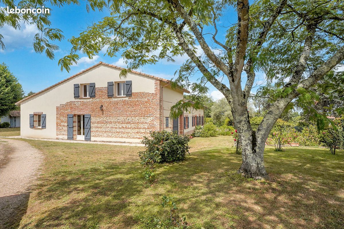 Maison 9 pièces 209 m² · à Castelnau-d'Estrétefonds · 209 m² · 593 000 €