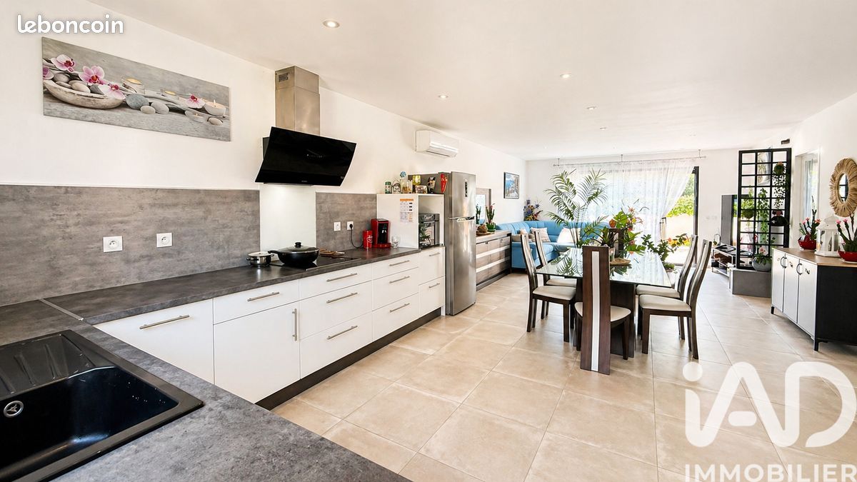 Maison 6 pièces 120 m² · à La Palme · 120 m² · 325 000 €