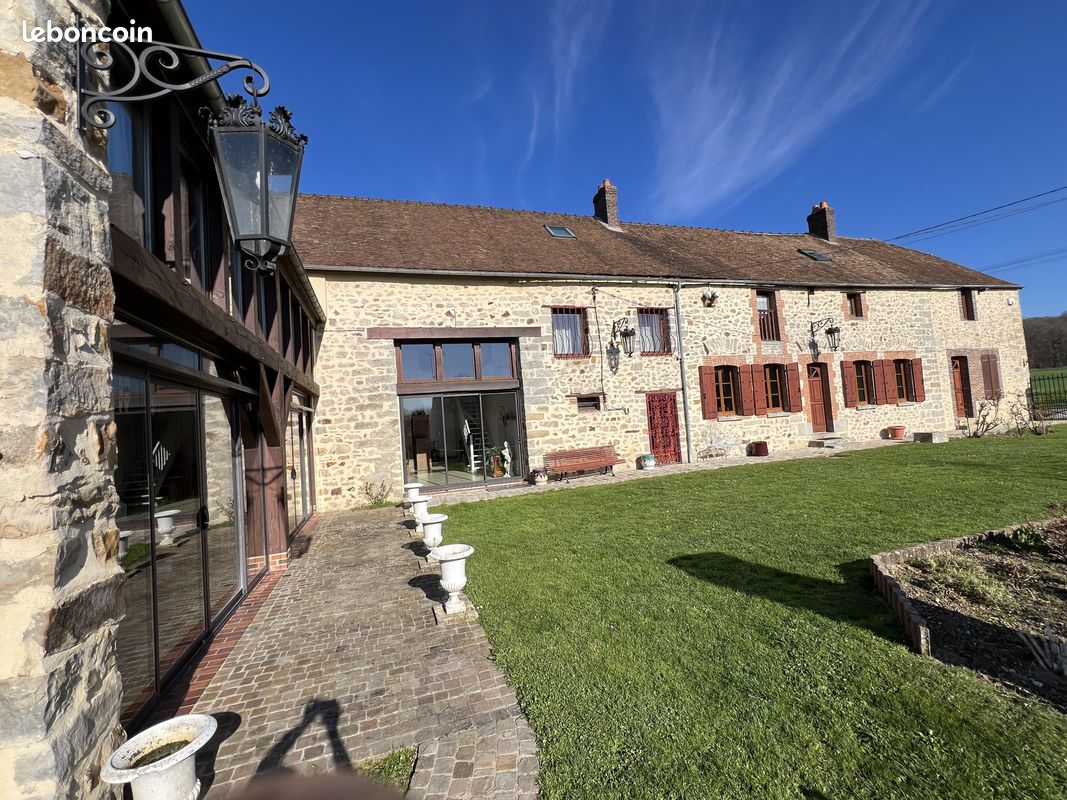 Maison 14 pièces 418 m² · à Louan-Villegruis-Fontaine · 418 m² · 495 000 €