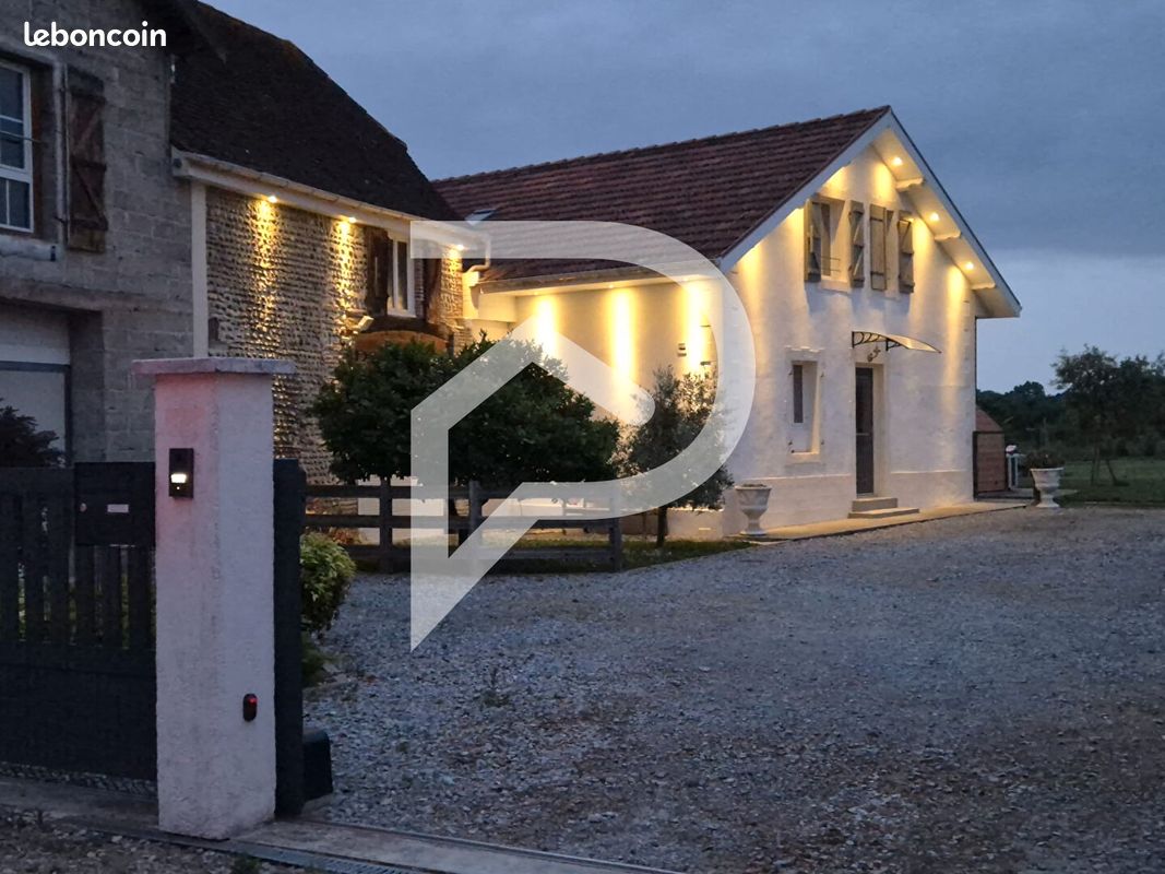 Maison 5 pièces 198 m² · à Uzan · 198 m² · 334 000 €