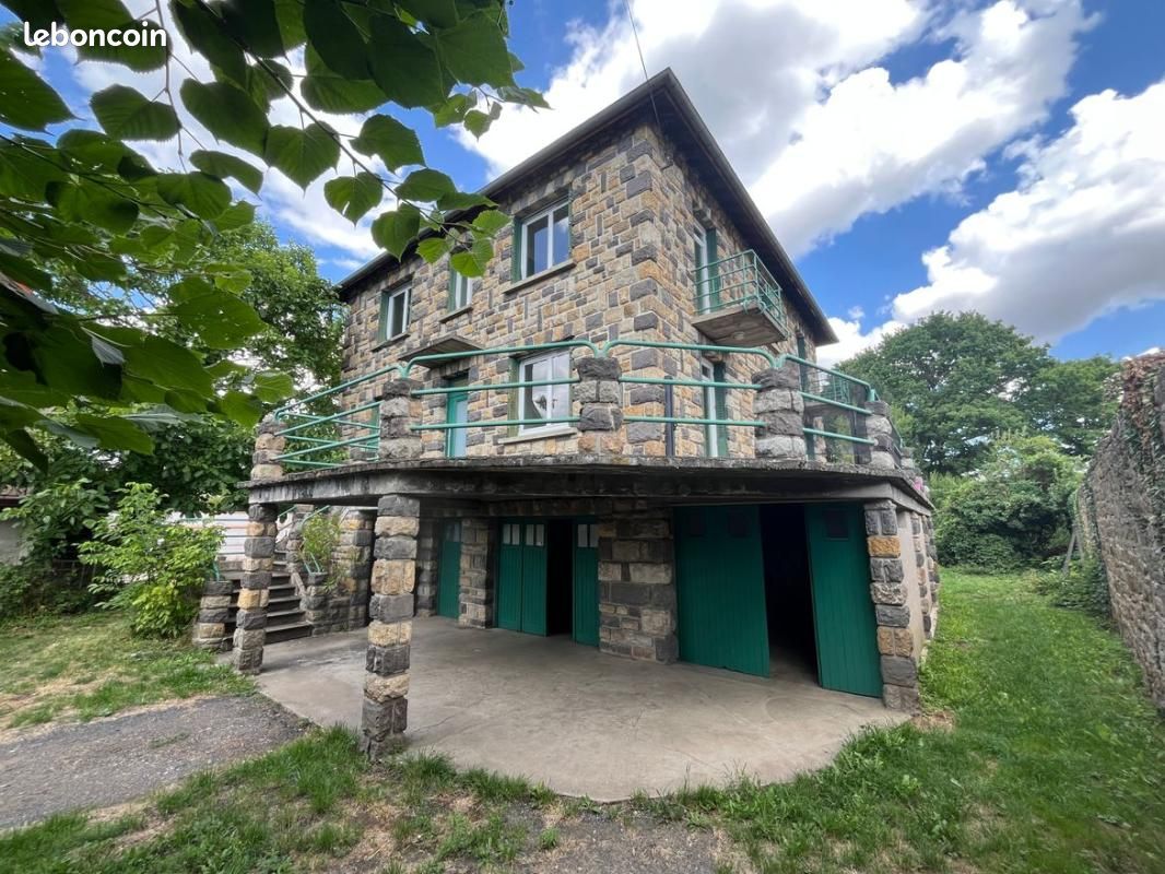 Maison 9 pièces 186 m² · à Issoire · 186 m² · 300 000 €