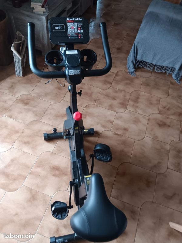 Vélo d appartement connecté (image 3)