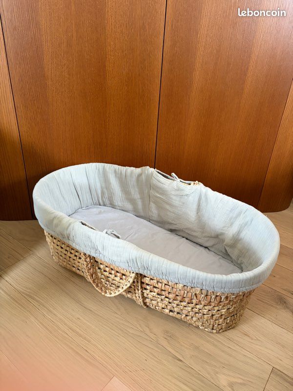Couffin bébé osier (image 1)