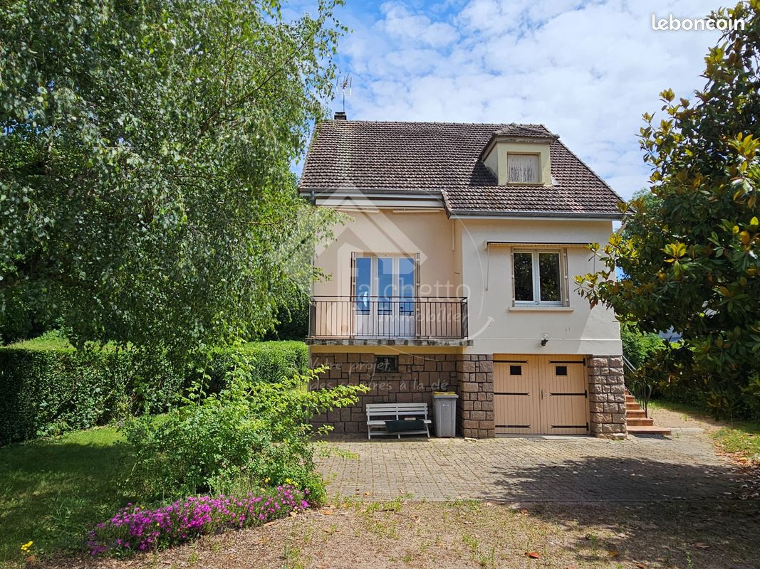 Maison 5 pièces 106 m² · à Lapalisse · 106 m² · 145 000 €