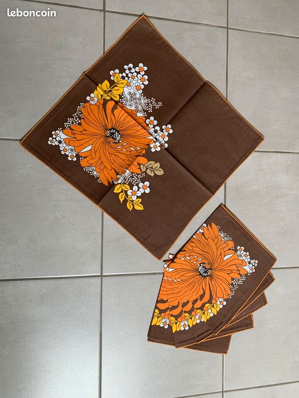 Lot de 12 serviettes de table carré en coton aubergine 44 x 44 cm | 3