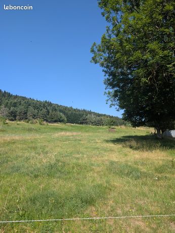 Terrain 1068 m² Saint-Jeures