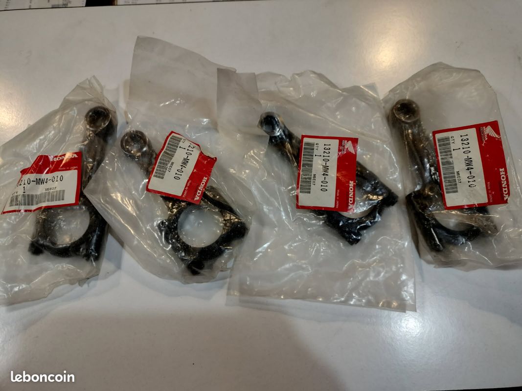 Bielles de HONDA RC45 (image 2)