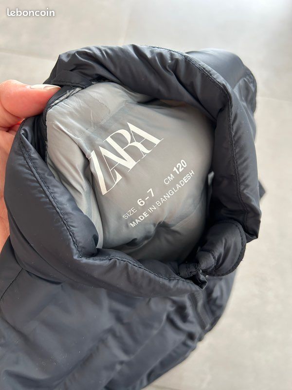 Doudoune sans manche Zara taille 6/7 ans Vêtements
