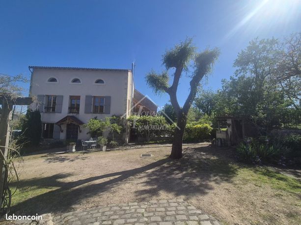 Propriété 9 pièces 179 m²