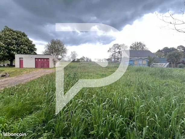 Terrain 977 m² CROSSAC