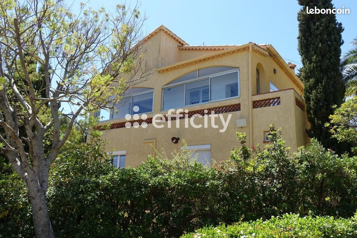 Maison 8 pièces 226 m² · à Fréjus · 226 m² · 820 000 €