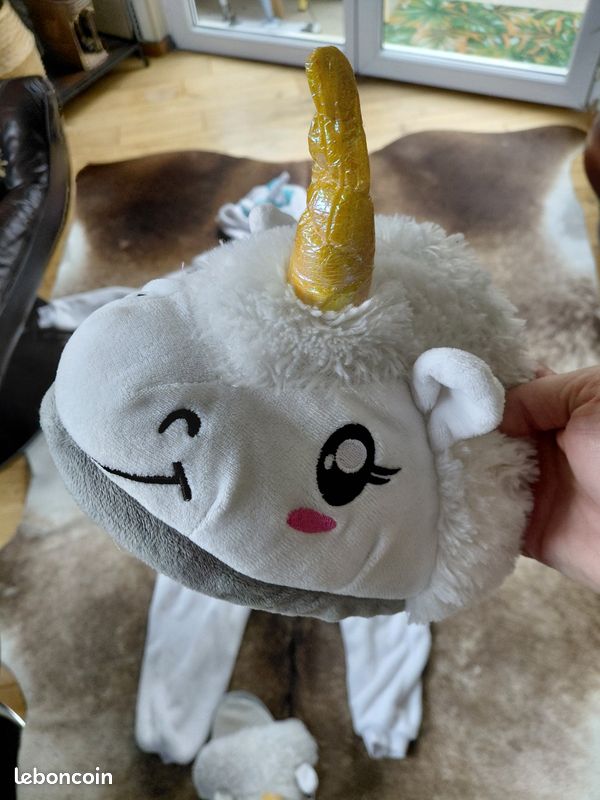Combinaison licorne et ses pantoufles (image 11)