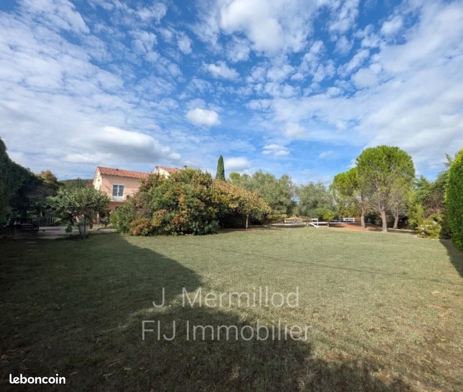 Maison 7 pièces 183 m² · à Saint-Privat-des-Vieux · 183 m² · 393 000 €