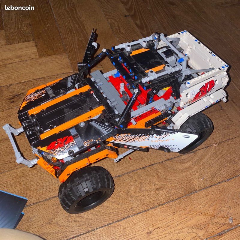 Lego Technic 9398 - 4x4 télécommandé (image 2)