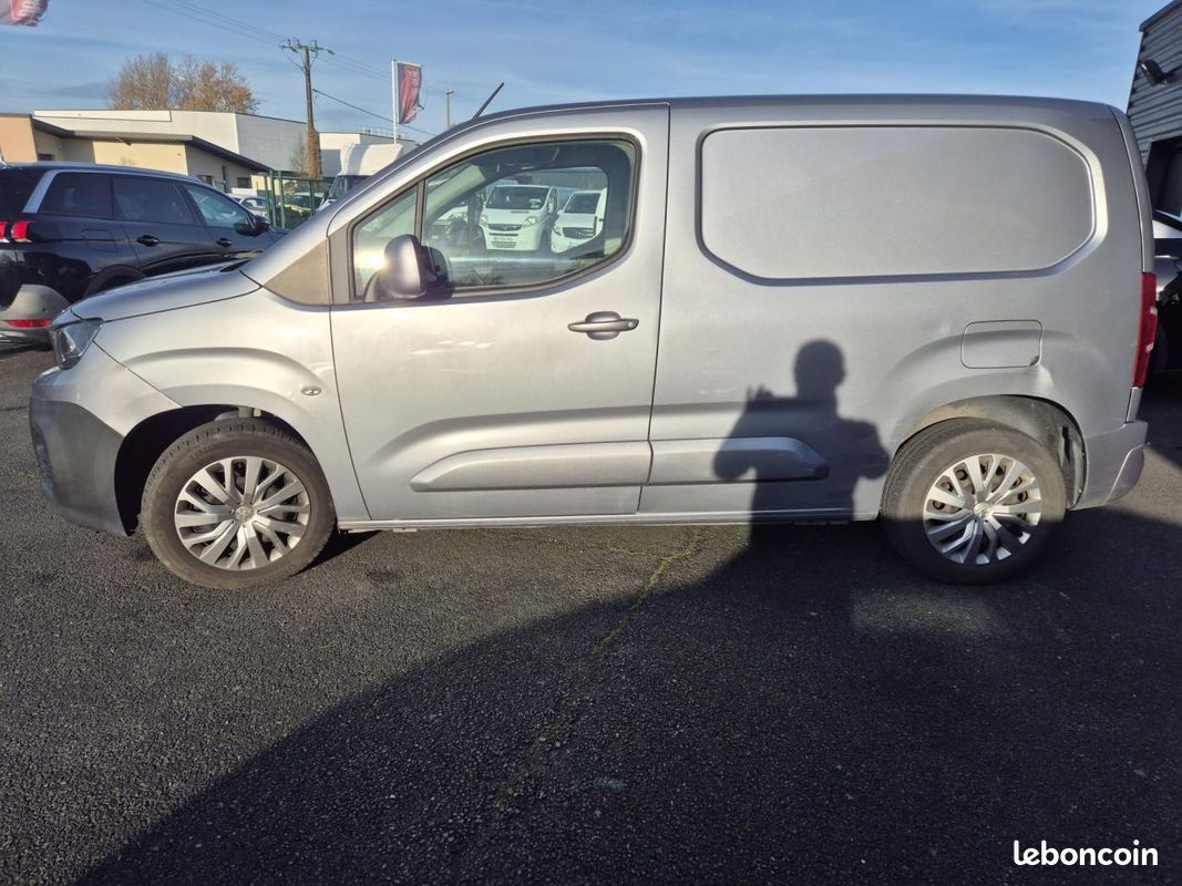 PEUGEOT PARTNER Standard 1000KG 1.5 BlueHDi S&S - 100 III Grip Standard PHASE 1 GARANTIE 6 MOIS (image 5)